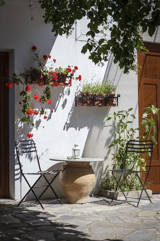 Seranides Boutique Hotel 카토 가트제아 외부 사진